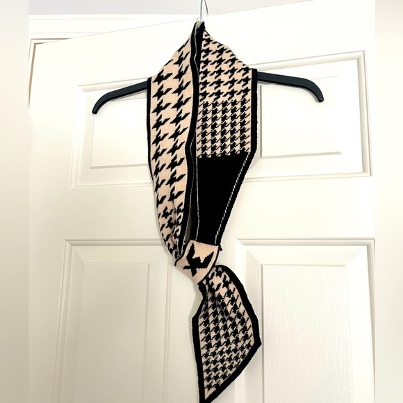 Brand new Japan double sided scarf - Picture 2 of 4